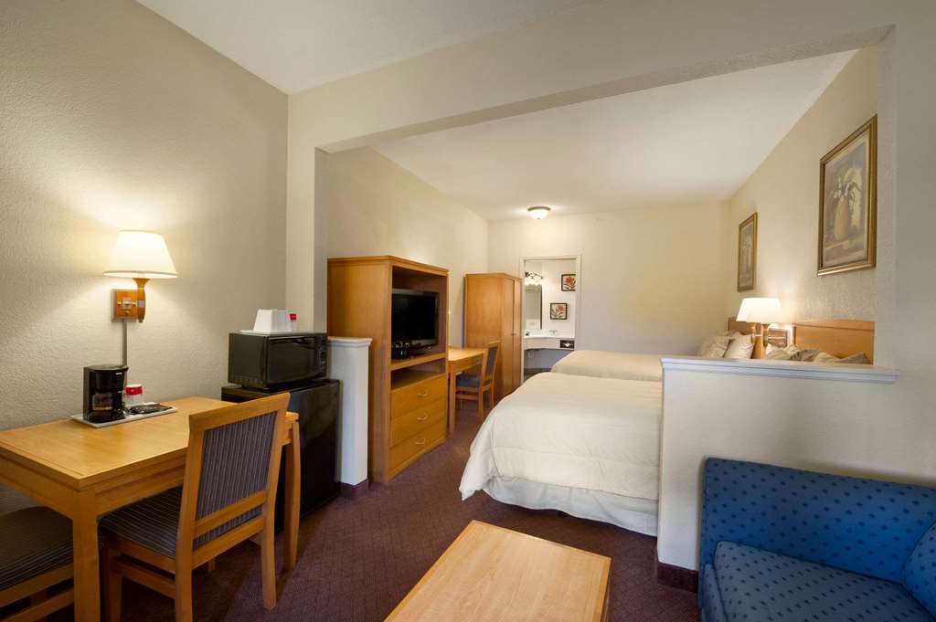 Ramada By Wyndham Kissimmee Downtown Hotel Pokoj fotografie