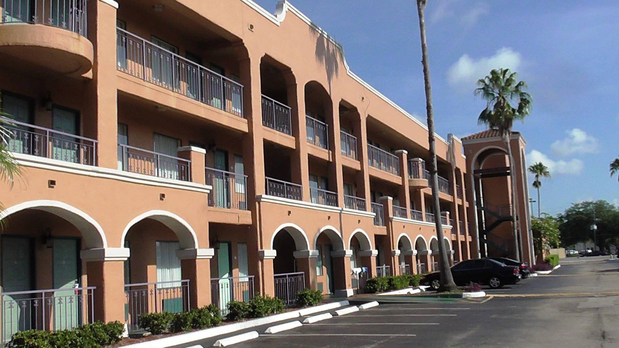 Ramada By Wyndham Kissimmee Downtown Hotel Exteriér fotografie