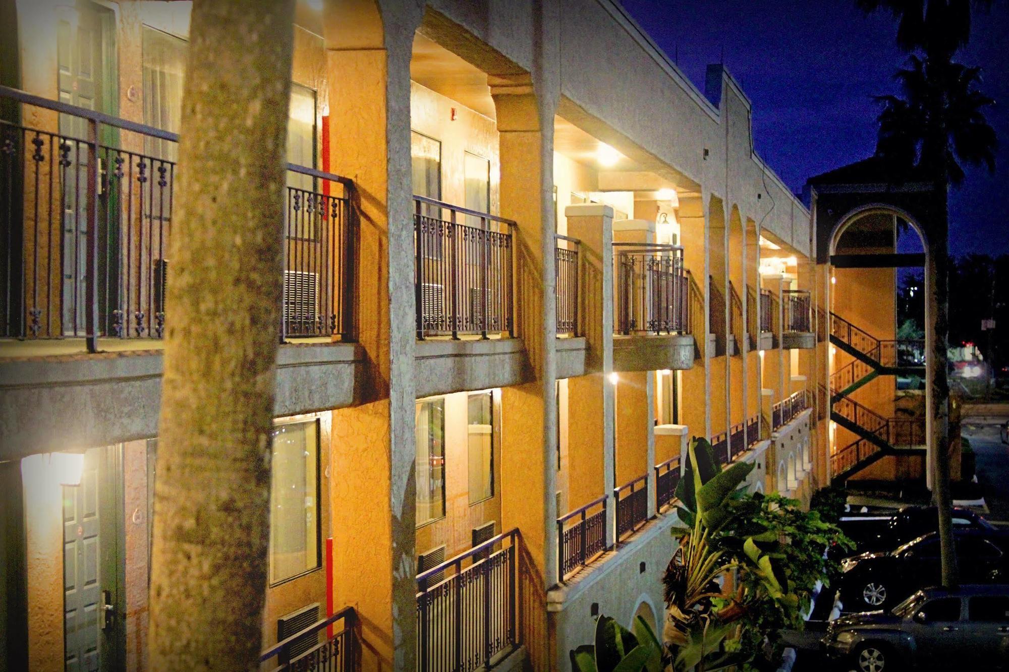 Ramada By Wyndham Kissimmee Downtown Hotel Exteriér fotografie